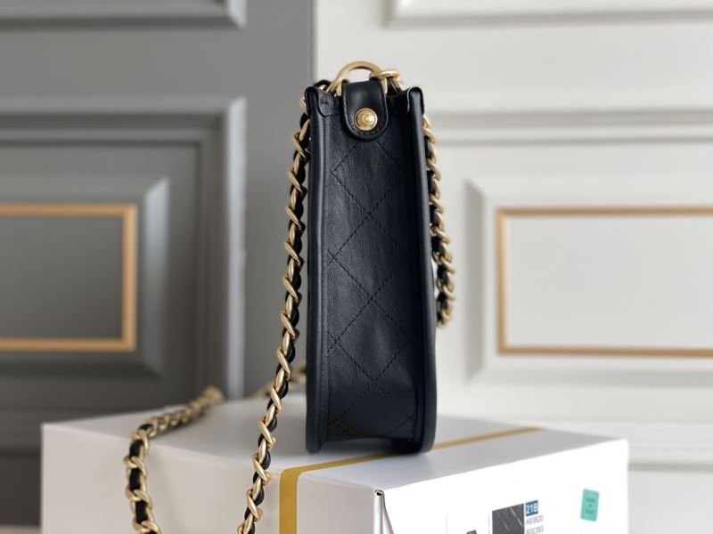 Ch**el hobo bags